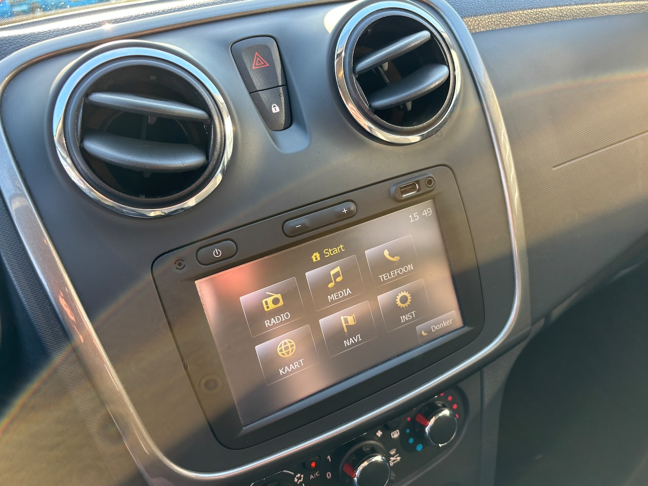 Dacia Sandero - 0.9 TCe Stepway Laureate | Org-NL auto. Navi. Trekhaak. Airco. Cruise contr.