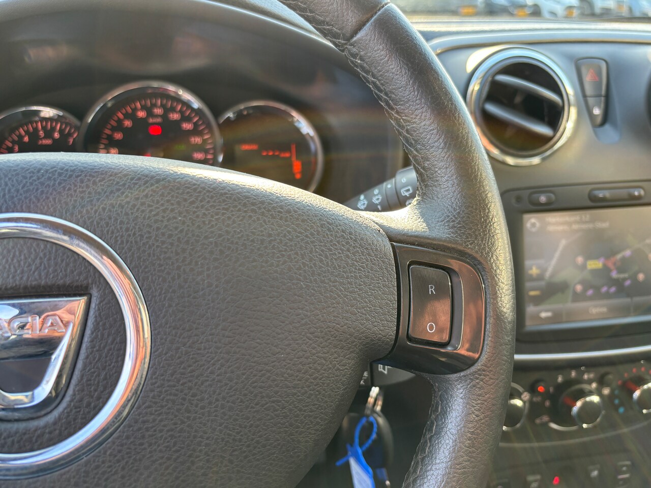Dacia Sandero - 0.9 TCe Stepway Laureate | Org-NL auto. Navi. Trekhaak. Airco. Cruise contr.