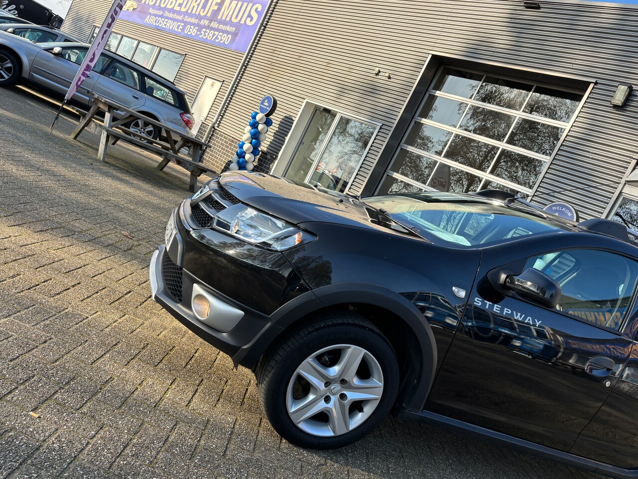 Dacia Sandero - 0.9 TCe Stepway Laureate | Org-NL auto. Navi. Trekhaak. Airco. Cruise contr.