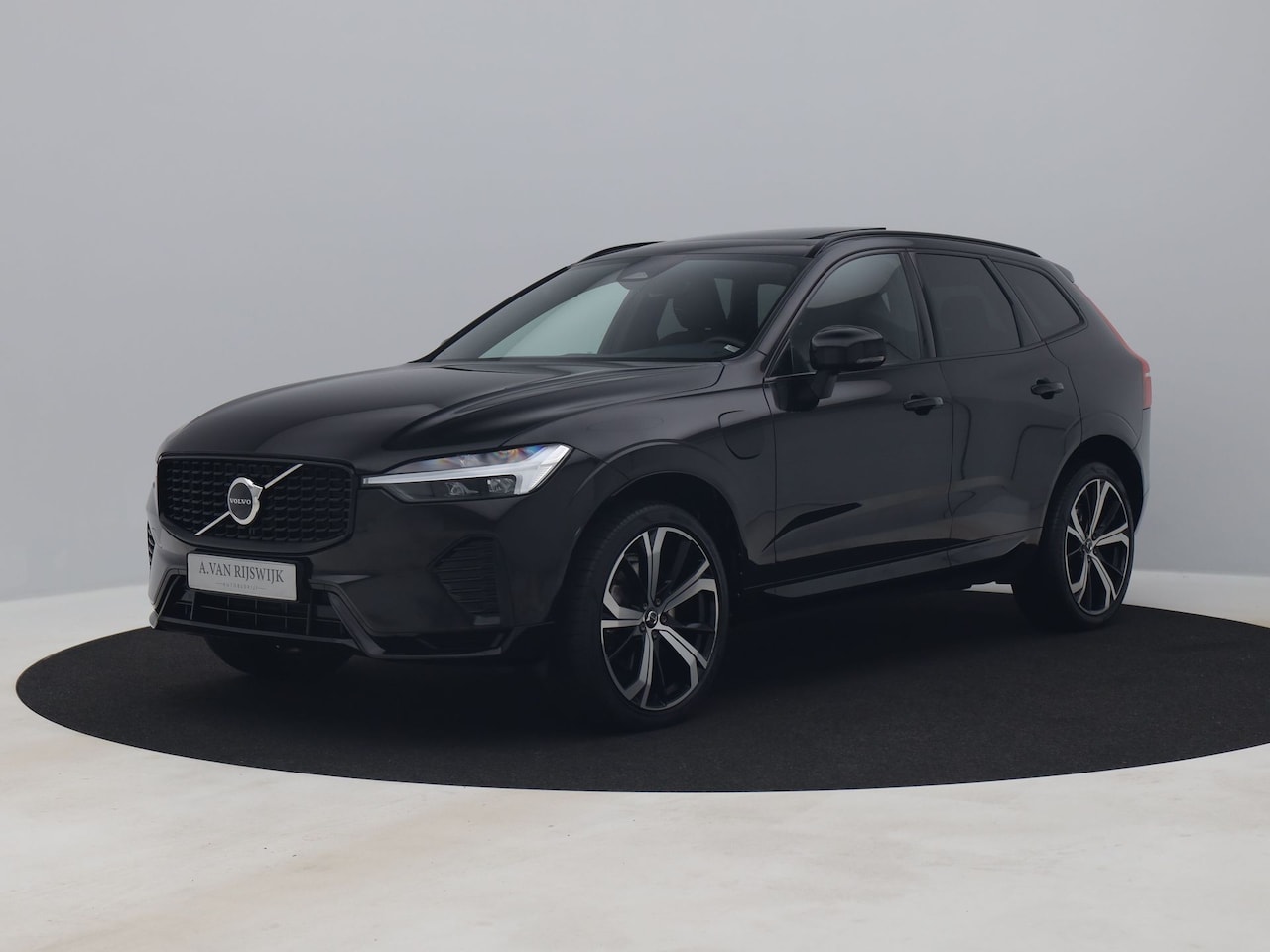 Volvo XC60 - 2.0 Recharge T6 AWD R-Design | FACELIFT | PANO | CAMERA | MEMORY | STOEL- EN STUURVERW. - AutoWereld.nl