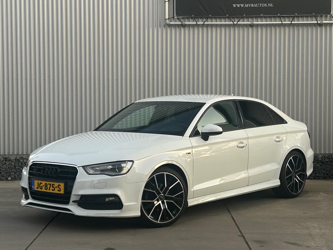 Audi A3 Limousine - 1.4 TFSI CoD Adrenalin Sport 1.4 TFSI CoD Adrenalin Sport, S line, Bang & Olufsen, 2de eigenaar, Navi - AutoWereld.nl