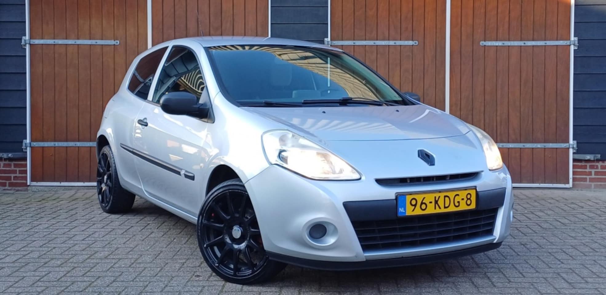 Renault Clio - 1.2 TCe Special Line 1.2 TCe Special Line - AutoWereld.nl