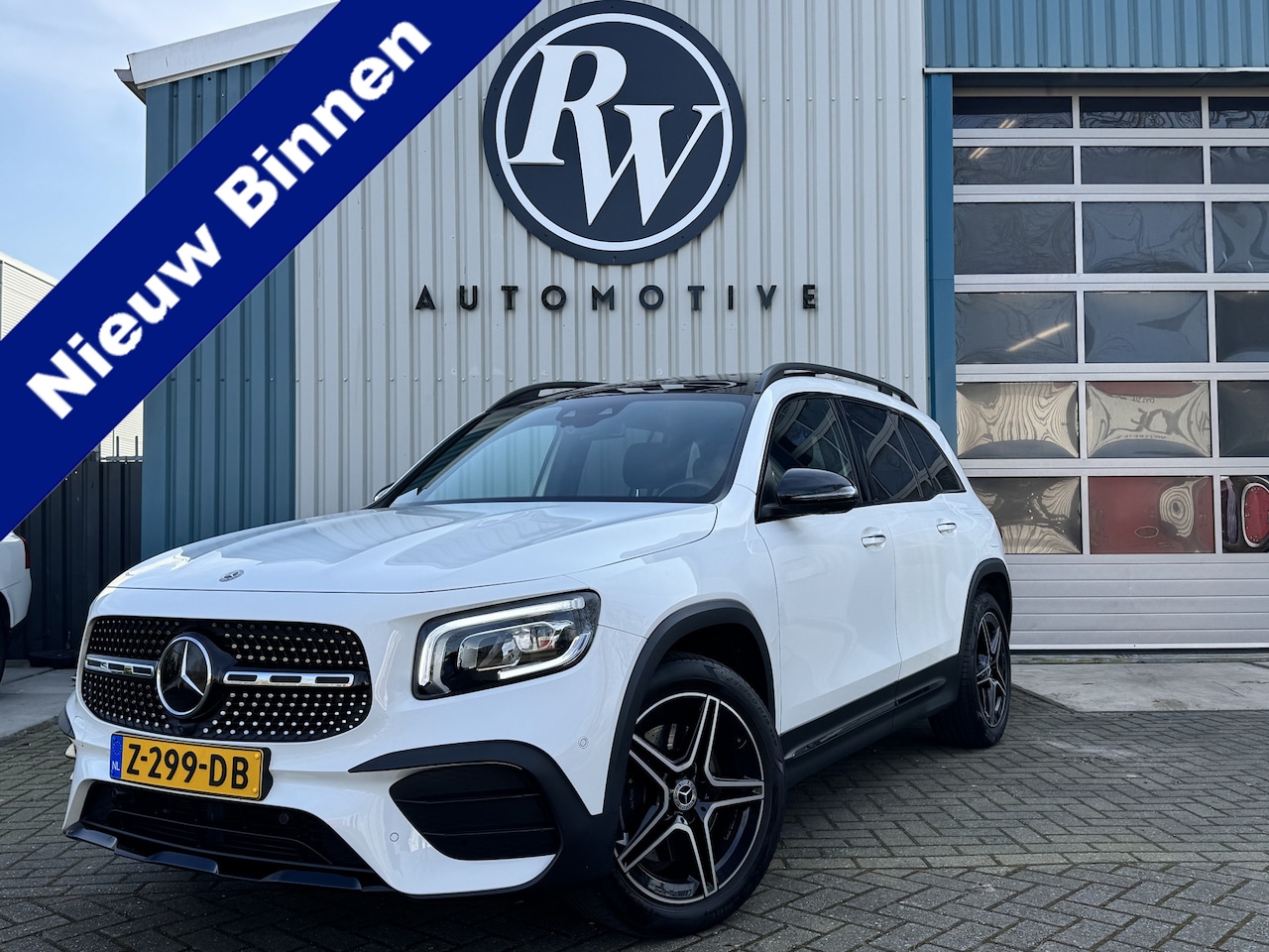 Mercedes-Benz GLB - 250 4MATIC AMG / Premium Plus Cabon / Keyless / Adaptive / Virtual cockpit / BTW Auto!!! - AutoWereld.nl