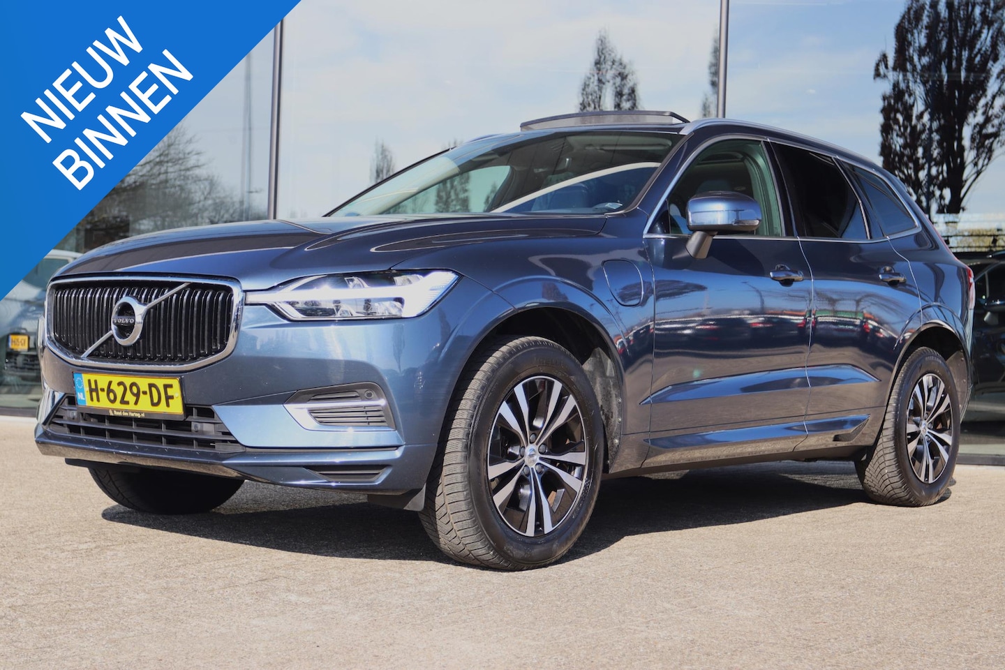 Volvo XC60 - 2.0 T8 TWIN ENGINE AWD MOMENTUM PRO | PANO | TREKHAAK | CARPLAY | ADAPT. CRUISE | BLIS | C - AutoWereld.nl