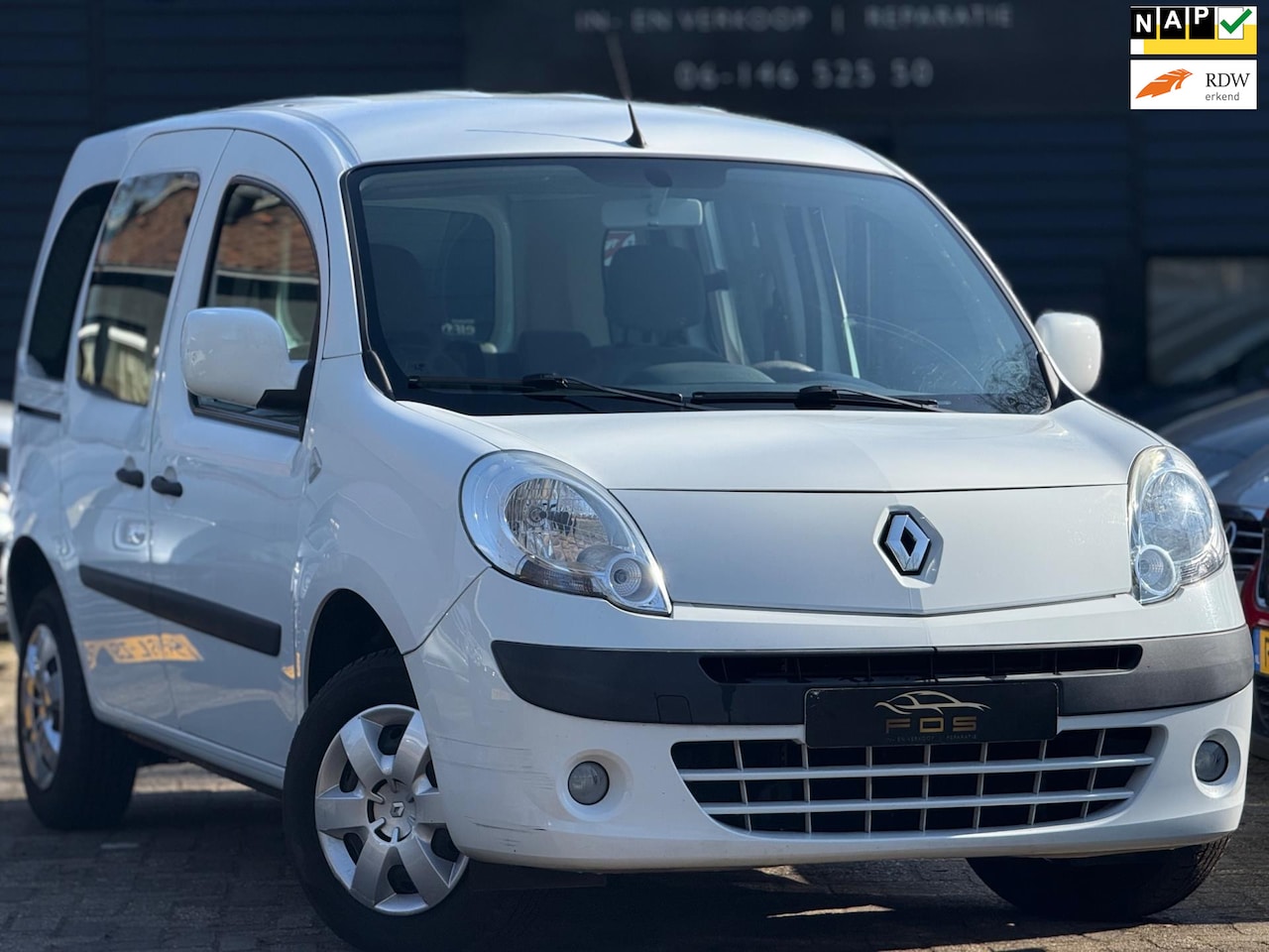 Renault Kangoo Family - 1.6 Expression|Dubbele deur|50.000 km!|Nieuwstaat - AutoWereld.nl