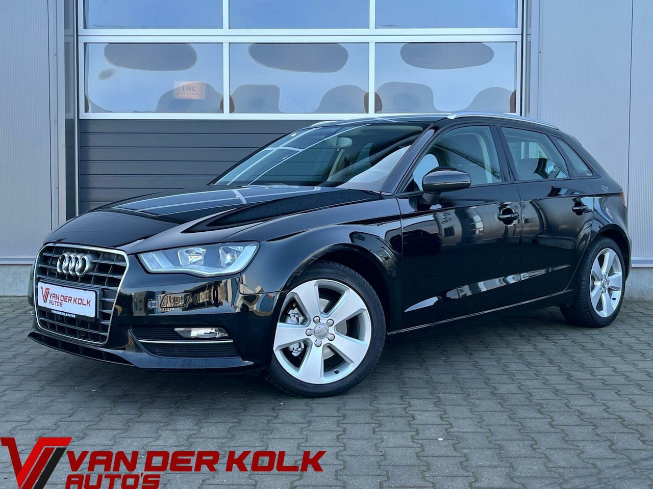 Audi A3 Sportback - 1.2 TFSI Pro Line Navi Airco Lichtmetaal - AutoWereld.nl