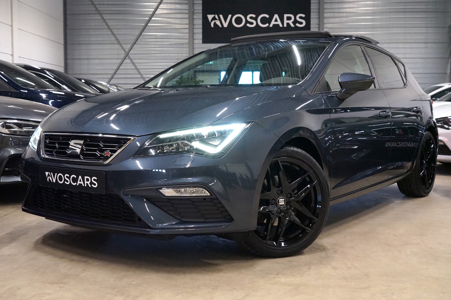 Seat Leon - 1.5 TSI FR DSG * Pano - Trekhaak - 18" - App - LED - Navi - 1e Eig * - AutoWereld.nl