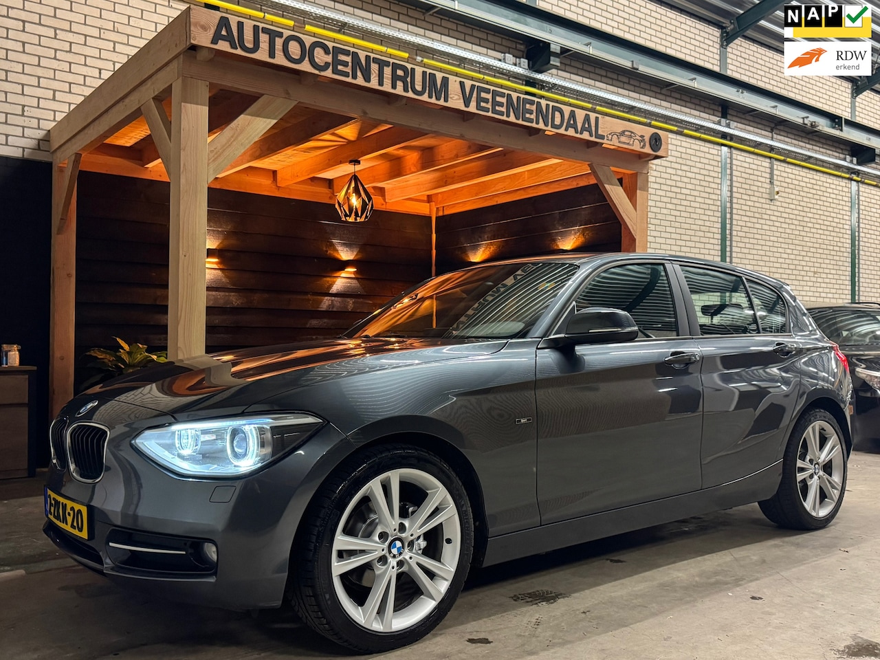 BMW 1-serie - 116i Sport High Executive *AUTOMAAT *ZEER LUXE - AutoWereld.nl