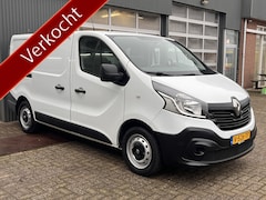 Renault Trafic - 1.6 dCi L1H1 Airco Cruise control Kastinrichting achterklep Parkeersensoren achter 2-Perso