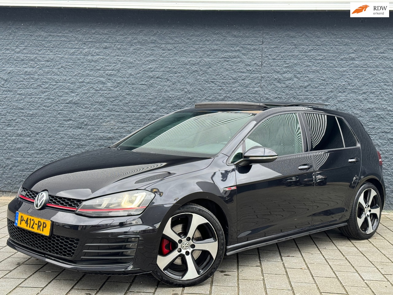 Volkswagen Golf - 2.0 TSI GTI DSG PANORAMADAK - AutoWereld.nl