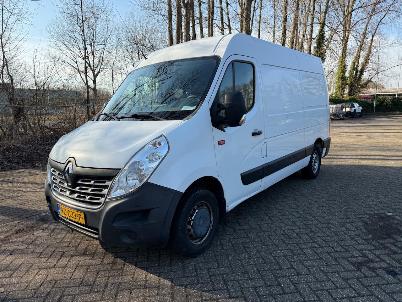 Renault Master - T33 2.3 dCi L2H2 Airco 3pers Eugo 6 1-eigenaar Cruise - AutoWereld.nl