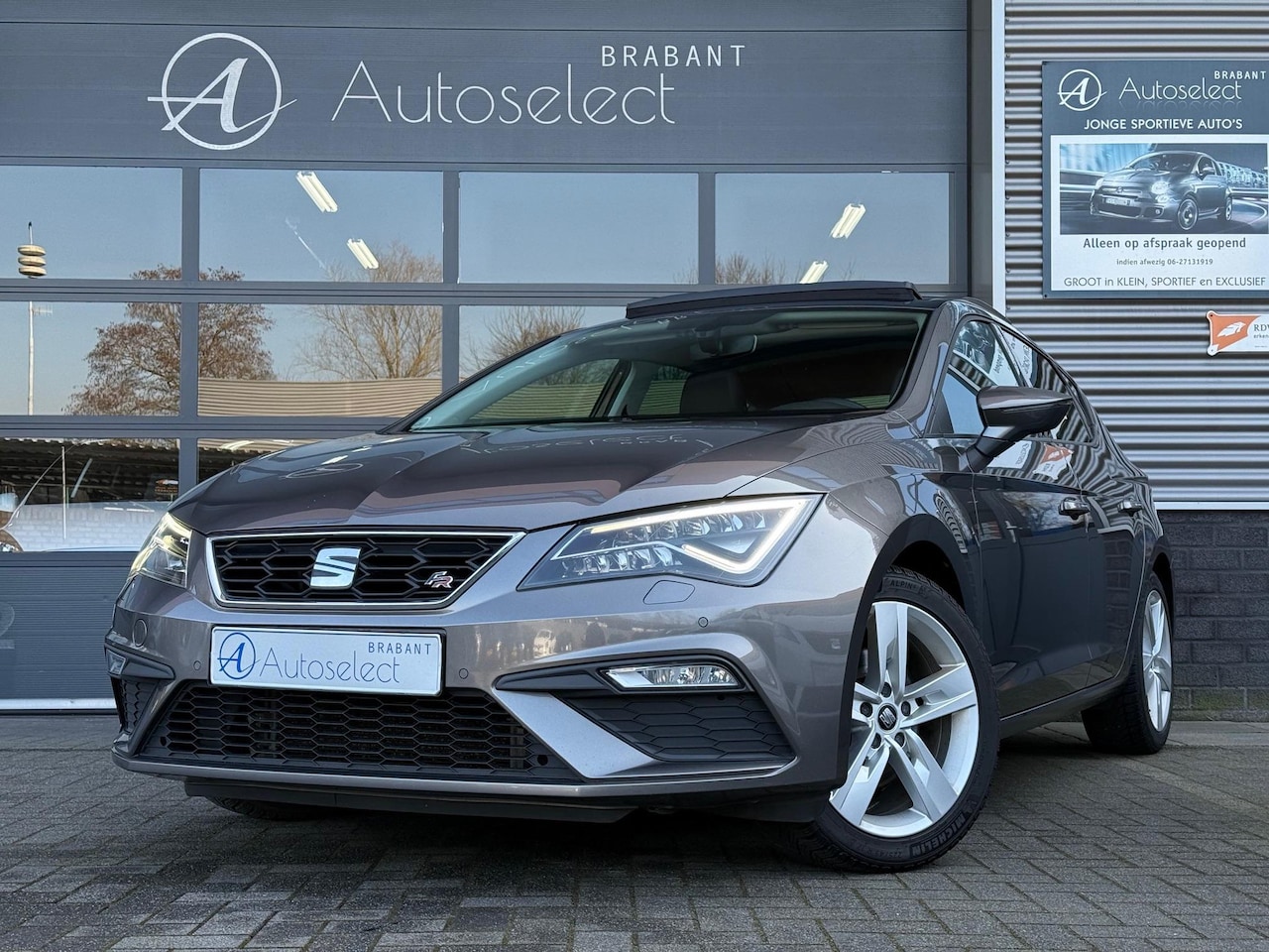 Seat Leon - 1.4 EcoTSI FR Pano Navi LED - AutoWereld.nl