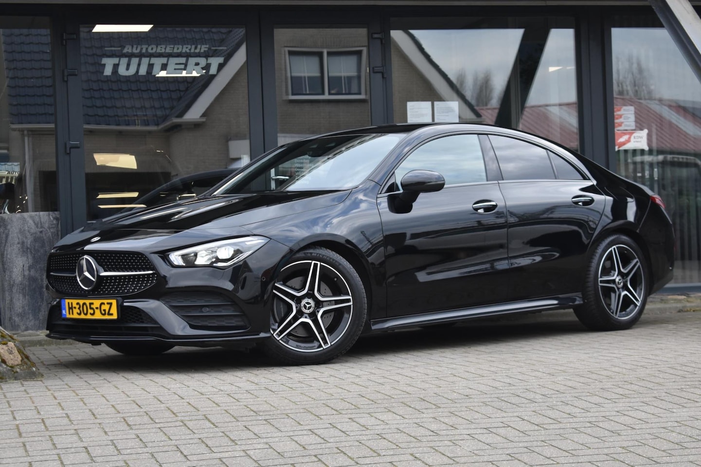 Mercedes-Benz CLA-Klasse - 200 AMG NIGHT | SFEERVERLICHTING | APPLE CARPLAY | ANDROID AUTO | CAMERA | PREMIUM SOUND | - AutoWereld.nl