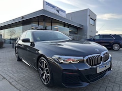 BMW 5-serie - 520d High Executive M sport Schuifdak | HUD | Adapt. Cruise | Stuur en Stoelverw. |