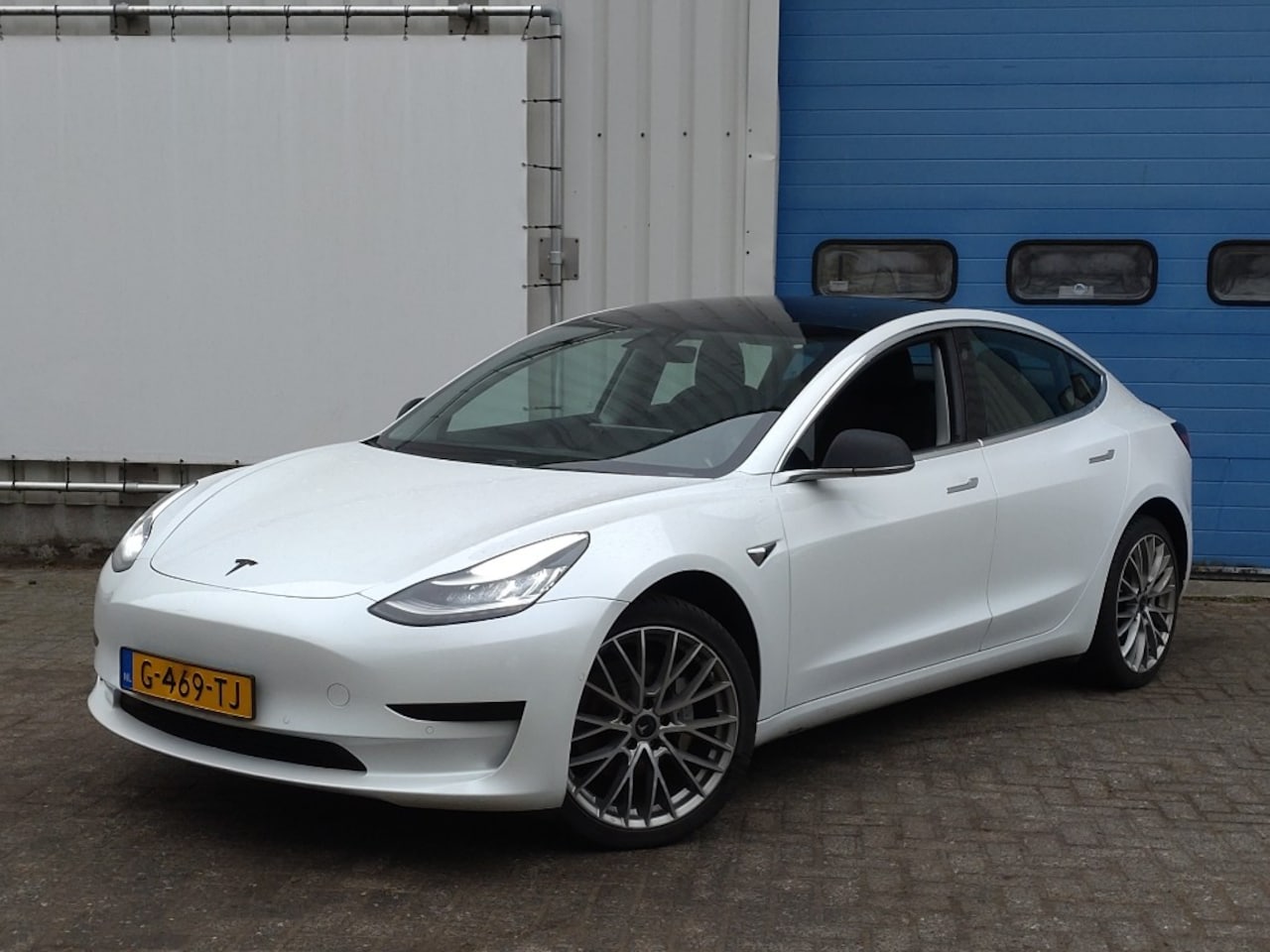 Tesla Model 3 - Standard RWD Plus [ AUTOPILOT+19'' LMV+60 kWh+PREMIUM AUDIO ] - AutoWereld.nl