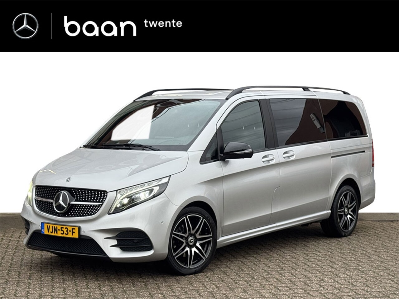 Mercedes-Benz V-klasse - V 300d AMG L Avantgarde Edition | Enkele Cabine | 360° Camera | Distronic - AutoWereld.nl