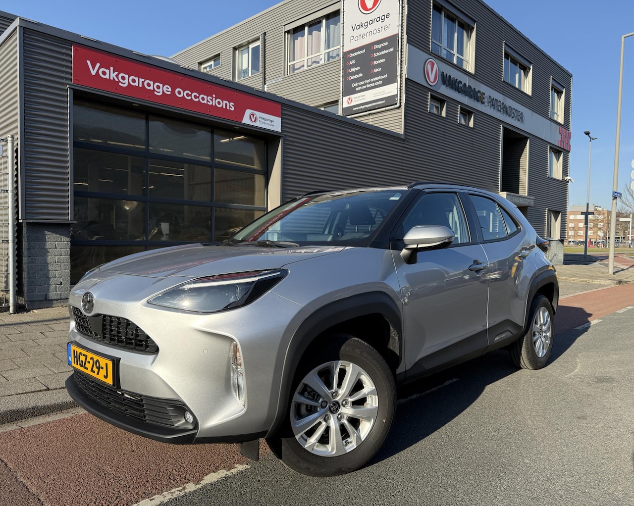 Toyota Yaris Cross - 1.5 Hybrid 115 Business Facelift / PDC / Blind Spot / Stuur/Stoelverwarming - AutoWereld.nl