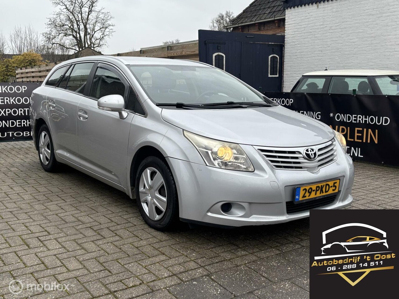 Toyota Avensis Wagon - 2.0 D-4D Comfort 2.0 D-4D Comfort ( export ) - AutoWereld.nl