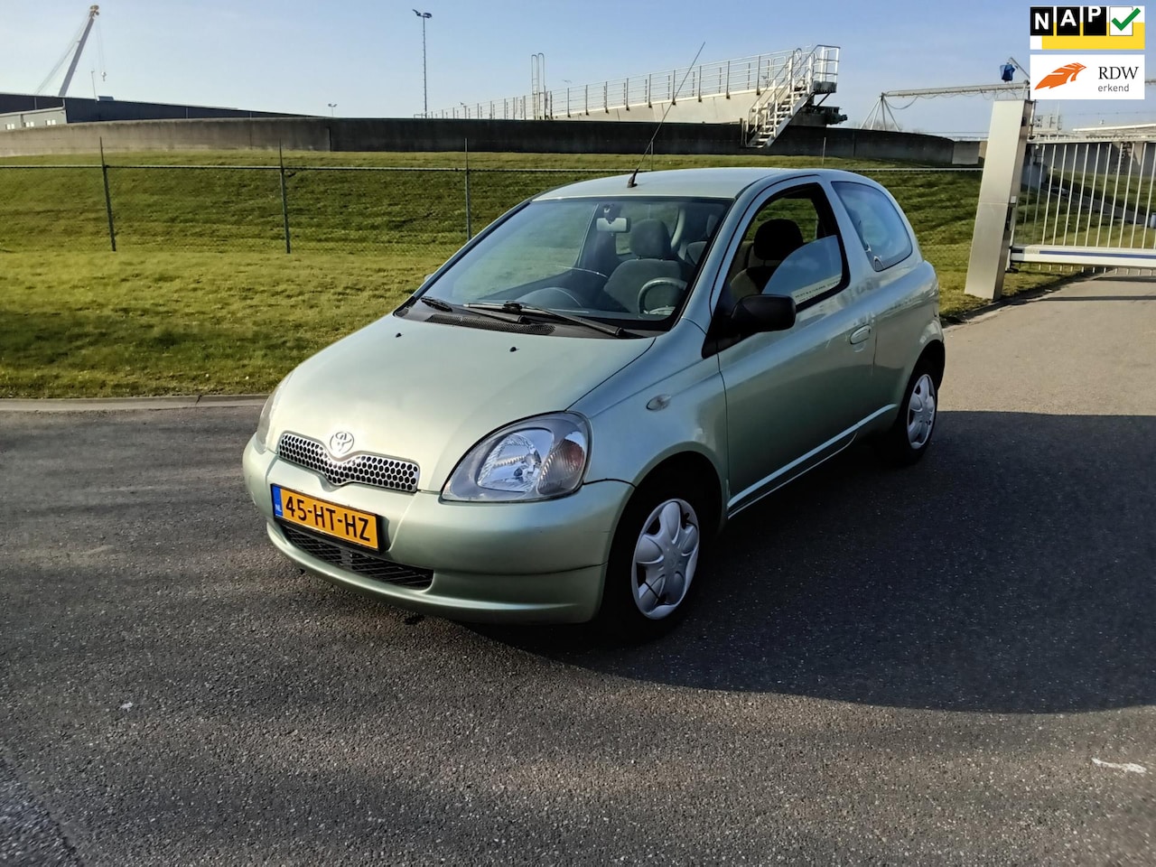 Toyota Yaris - 1.0-16V VVT-i Sol 1.0-16V VVT-i Sol - AutoWereld.nl