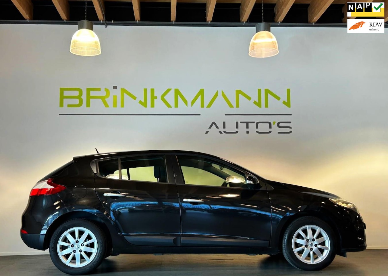 Renault Mégane - 1.6 - Airco - Nav. - Xenon - APK 03-2026 - AutoWereld.nl