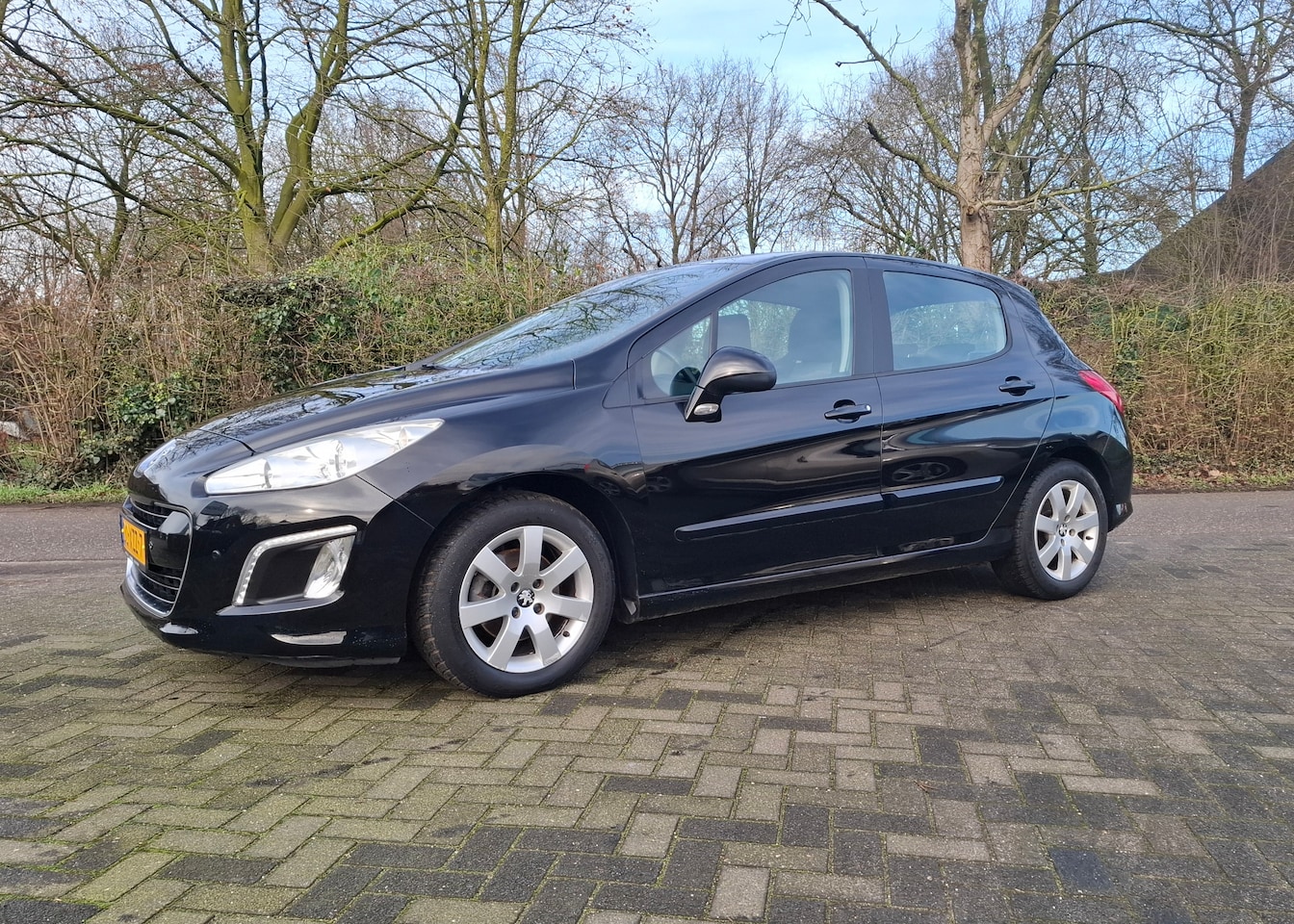 Peugeot 308 - 1.6 VTi Active rijklaar incl. nieuwe APK!  PDC, Navigatie, cruise control, automatische airco - AutoWereld.nl