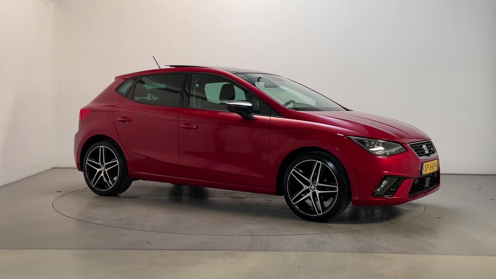 Seat Ibiza - 1.0 TSI FR Business Intense Panoramadak LED Camera Navigatie DAB+ - AutoWereld.nl