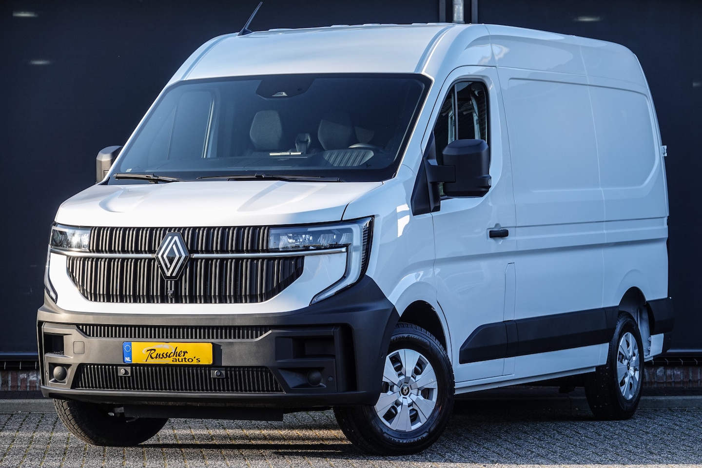 Renault Master - T35 | L2H2 | 2.0Dci 150Pk | Stoel-Bank | Achteruitrijcamera | LED - AutoWereld.nl