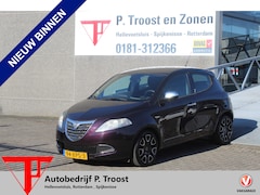 Lancia Y(psilon) - Ypsilon 0.9 TwinAir Gold Airco/Cruise control/Radio-CD speler/Lichtmetalen velgen/Parrot/E