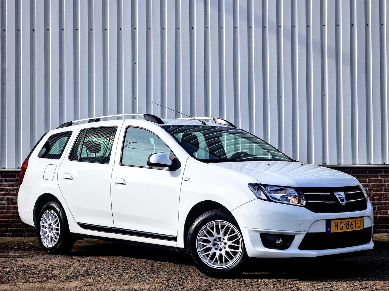 Dacia Logan MCV - 0.9 TCe S&S Prestige Trekhaak*Navigatie*PDC*Airco - AutoWereld.nl