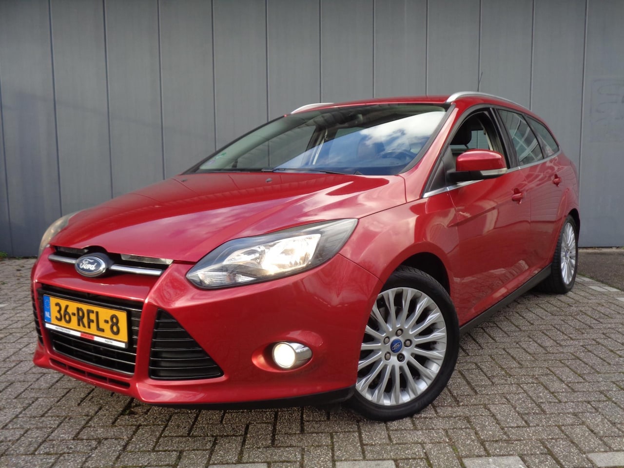 Ford Focus Wagon - 1.6i EcoBoost Titanium Onderhoudsboekje - AutoWereld.nl