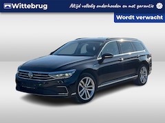 Volkswagen Passat Variant - 1.4 TSI PHEV 218pk DSG GTE Business / Led+ / Panorama dak / Virtual cockpit / 18 Inch / Zw