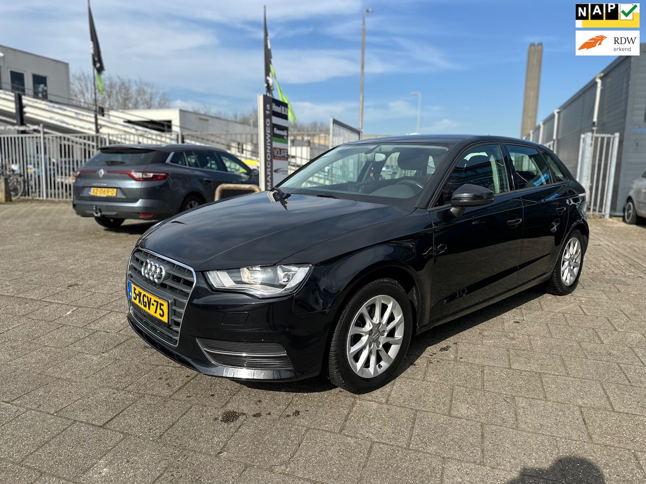 Audi A3 Sportback - 1.4 TFSI Attraction Pro Line 1.4 TFSI Attraction Pro Line - AutoWereld.nl