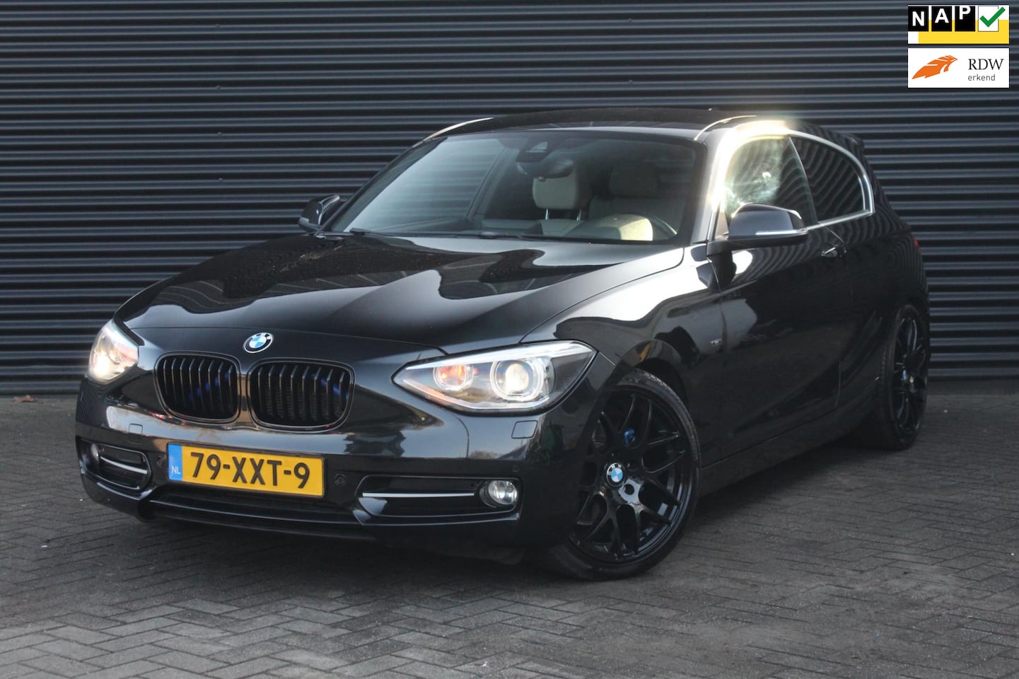 BMW 1-serie - 116i Business+ | Harman Kardon | Camera | M-sport | Trekhaak | - AutoWereld.nl