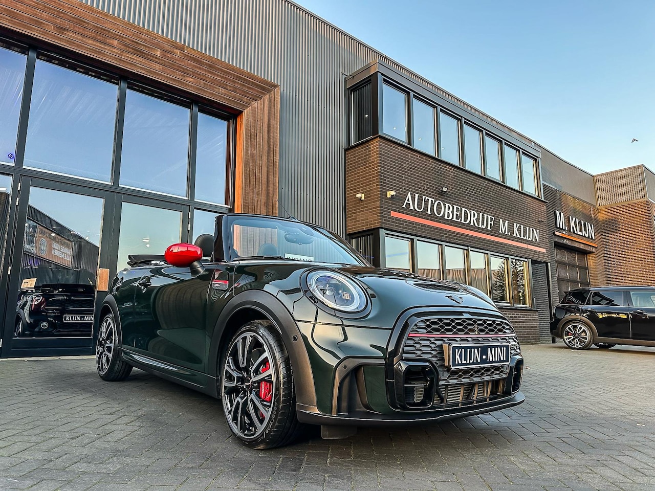 MINI Cabrio - Mini 2.0 John Cooper Works JCW F1 aut 231pk/Leer/HK/Camera/Head up/Vol - AutoWereld.nl