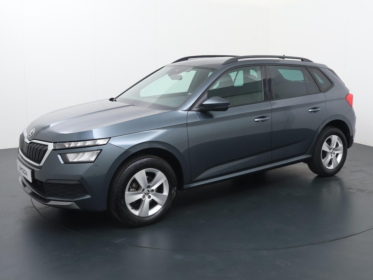 Skoda Kamiq - 1.0 TSI Sport Business | 110 PK | Automaat | Apple CarPlay / Android Auto | LED verlichtin - AutoWereld.nl