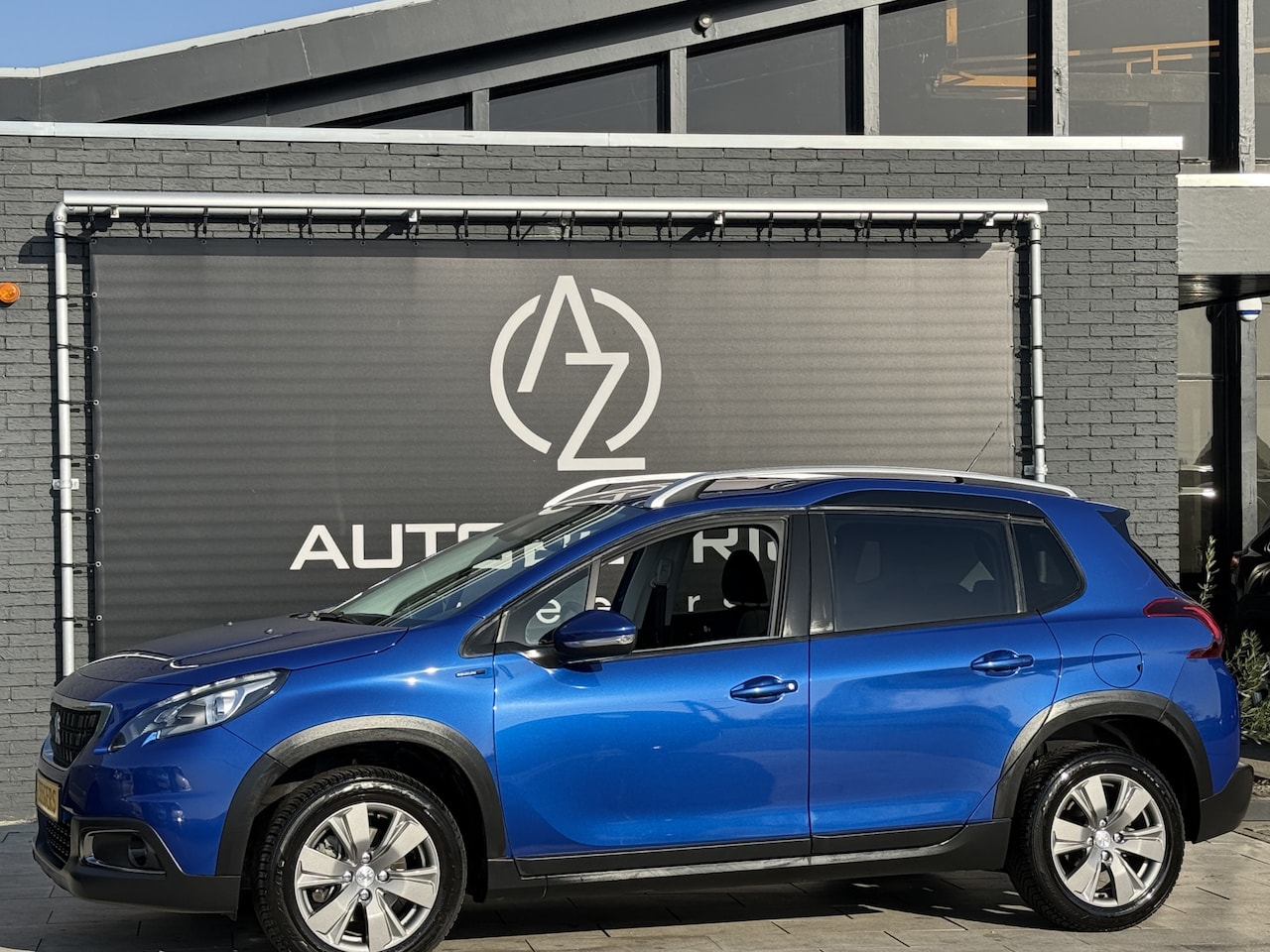 Peugeot 2008 - 1.2 PureTech Signature Automaat*Led*Navigatie* - AutoWereld.nl