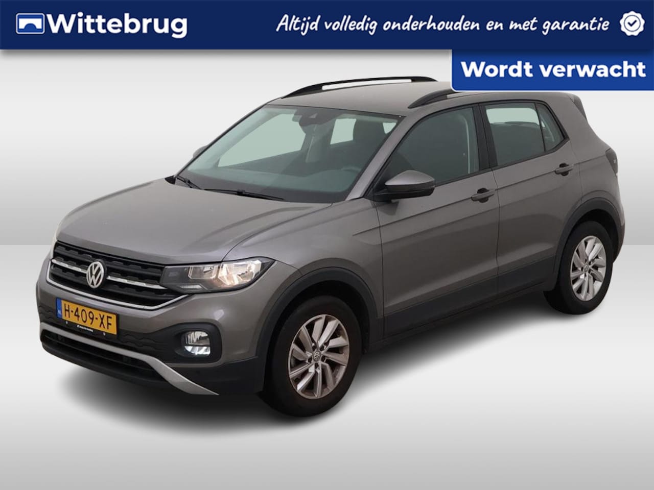 Volkswagen T-Cross - 1.0 TSI Life / Navigatie /  Parkeersensoren achter / Lichtmetaal 16 inch / App connect - AutoWereld.nl