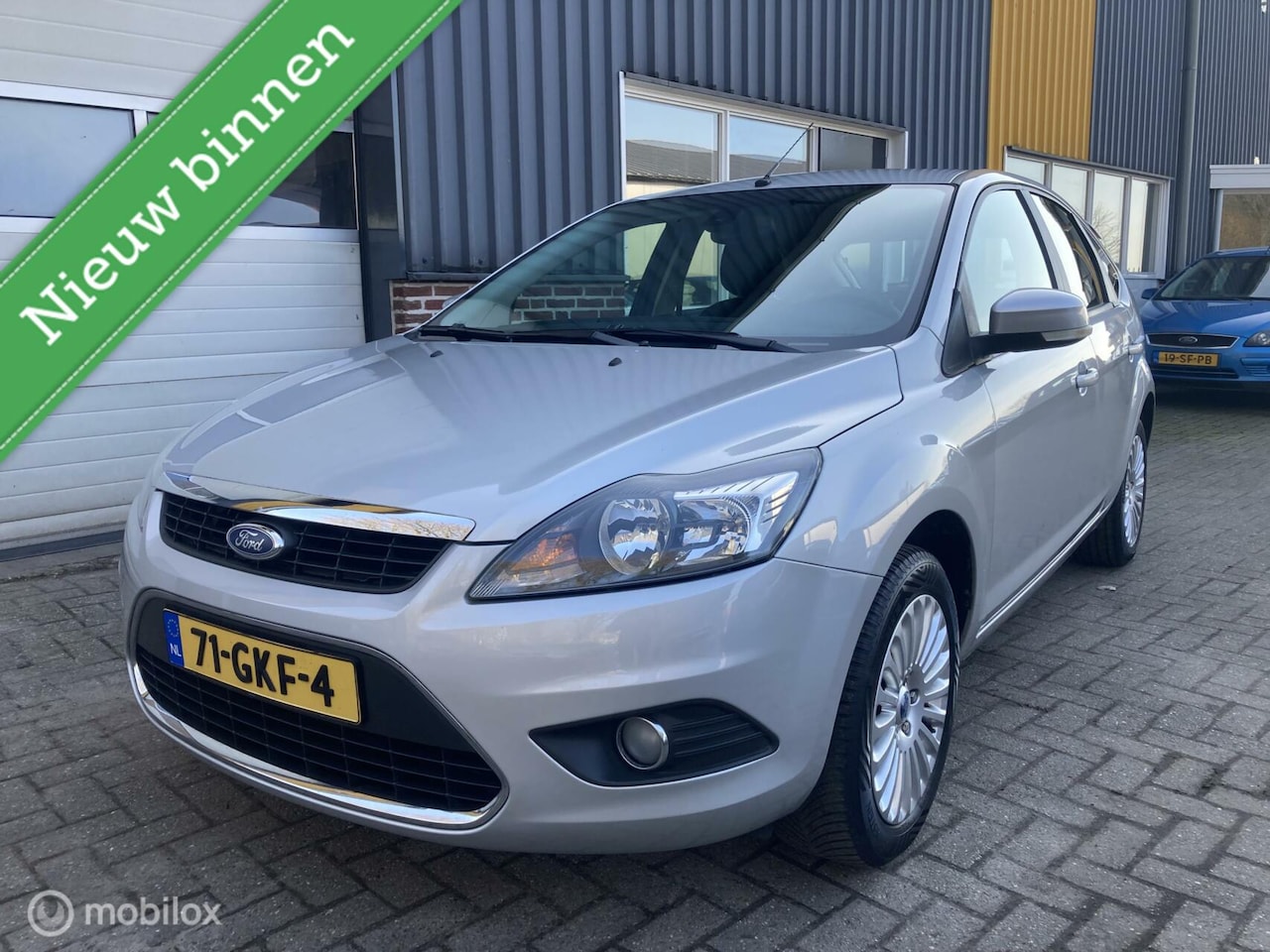 Ford Focus - 1.6 Titanium ZEER NETJES! - AutoWereld.nl