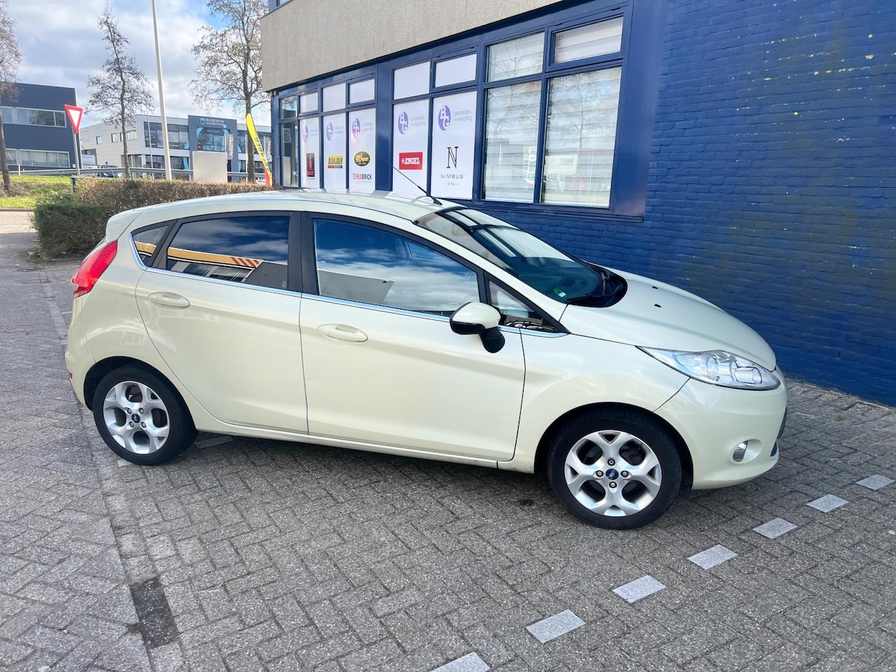 Ford Fiesta - 1.6 Titanium 1.6 Titanium ((( nieuwe apk ))) - AutoWereld.nl