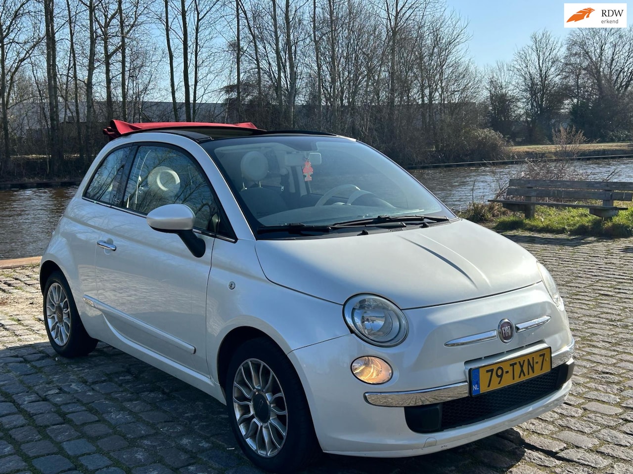 Fiat 500 C - 0.9 TwinAir Lounge Cabriolet airco elektrische ramen cv op afs - AutoWereld.nl