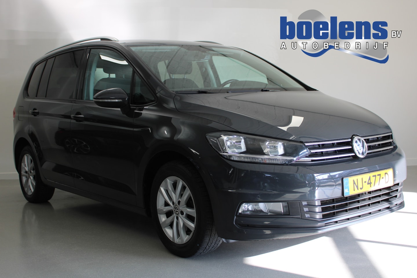 Volkswagen Touran - 1.4 TSI Connected Series 7p | 16'LMV | CRUISE | PDC-V/A | CAMERA | NAVI | CARPLAY | TREKHA - AutoWereld.nl