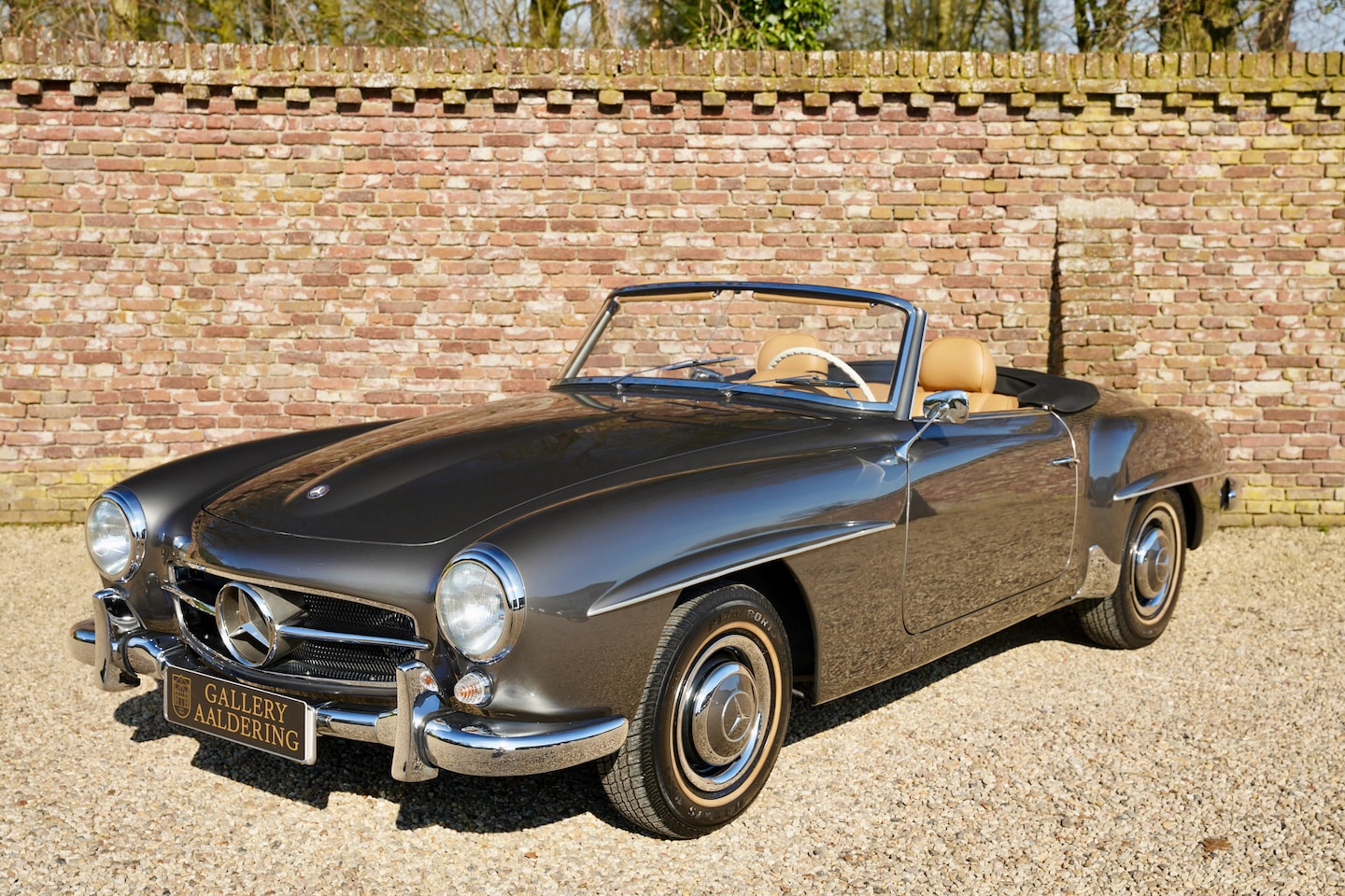 Mercedes-Benz SL-klasse Cabrio - 190 Convertible “Nut & bolt” restored, Factory originality was the starting point of resto - AutoWereld.nl