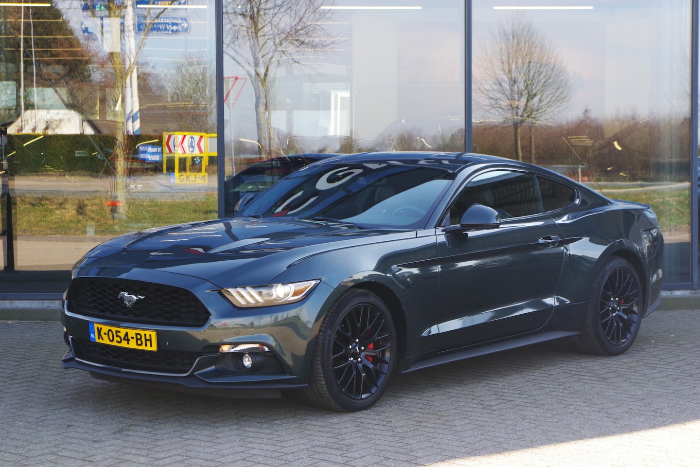 Ford Mustang Fastback - 2.3 EcoBoost 2.3 EcoBoost 317 PK, Milltek Uitlaatsysteem, Stoelkoeling- & Verwarming, Camera, Premium P - AutoWereld.nl