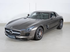 Mercedes-Benz SLS Coupé - 6.3 AMG - Very Low Mileage - Designo Magno - Ceramic