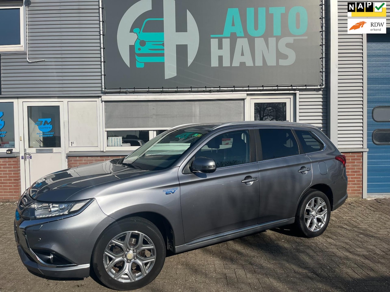 Mitsubishi Outlander - 2.0 PHEV Pure | Orig. NL | BTW | dealeronderhouden | export - AutoWereld.nl