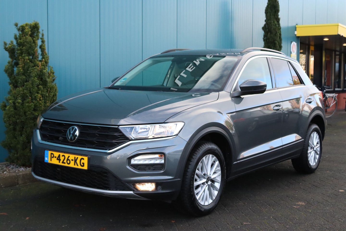 Volkswagen T-Roc - 1.0 TSI Style Multimedia/ECC/LMV/NAV/PDC/ADAPT.CRUISE/LANE ASSIST. - AutoWereld.nl