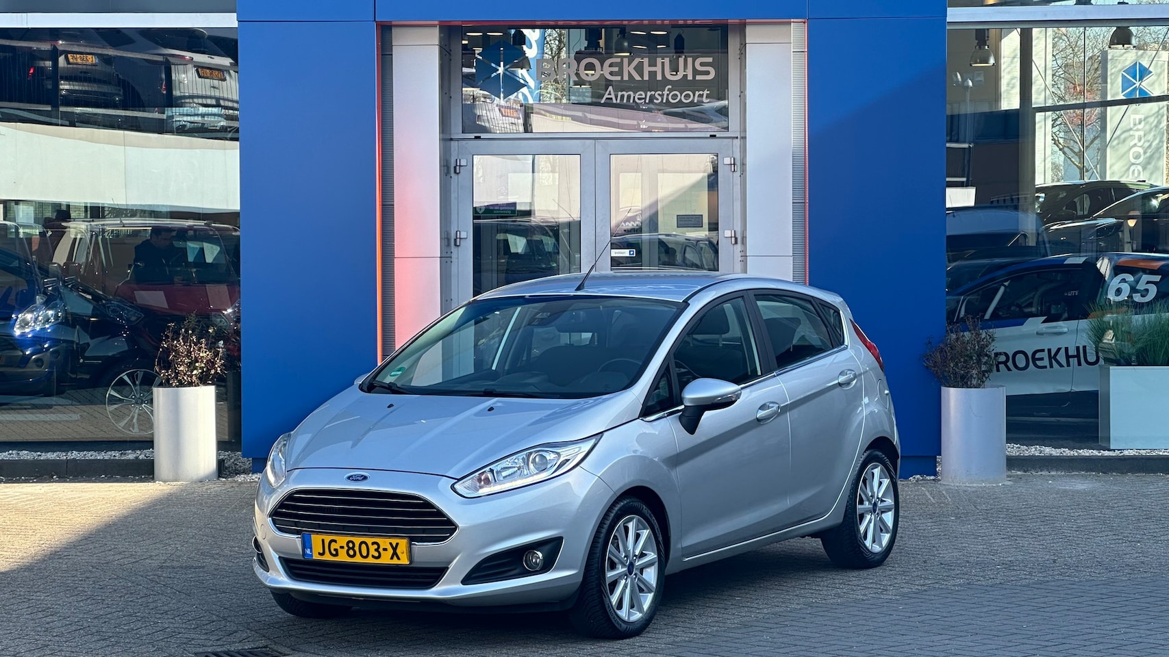 Ford Fiesta - 1.0 EcoBoost Titanium | LED dagrijverlichting | airco (automatisch) | cruise control - AutoWereld.nl