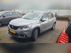 Peugeot 2008 - 1.2 110pk Blue Lion | Lage Km Stand | Navigatie | Airco | Trekhaak | Cruise control |