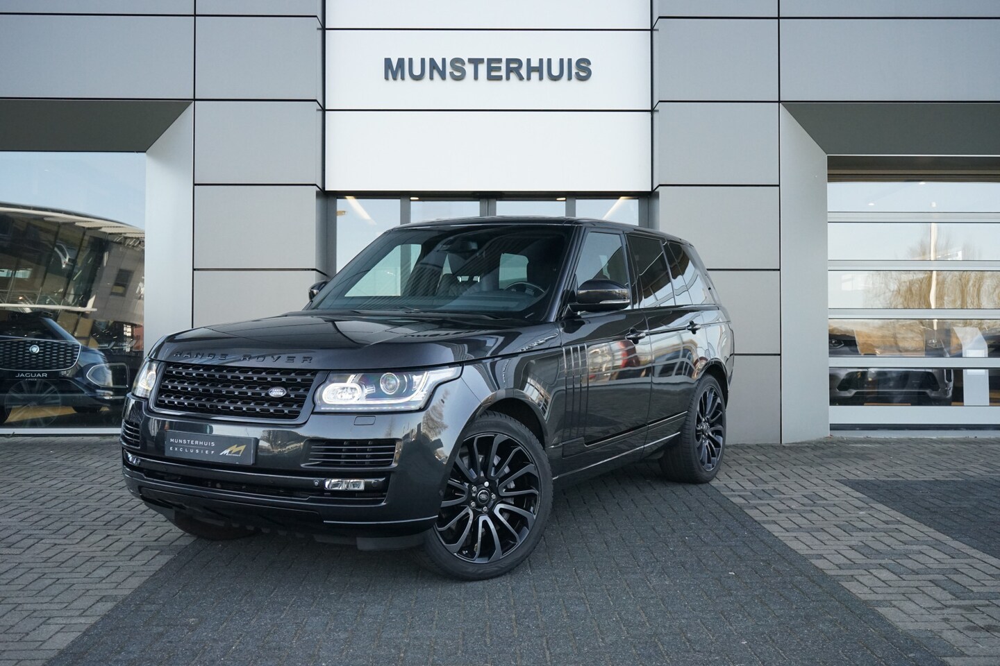 Land Rover Range Rover - 5.0 V8 Vogue 510pk 4WD Aut. | Adaptieve cruise control | Massage stoelen | Koelvak | - AutoWereld.nl