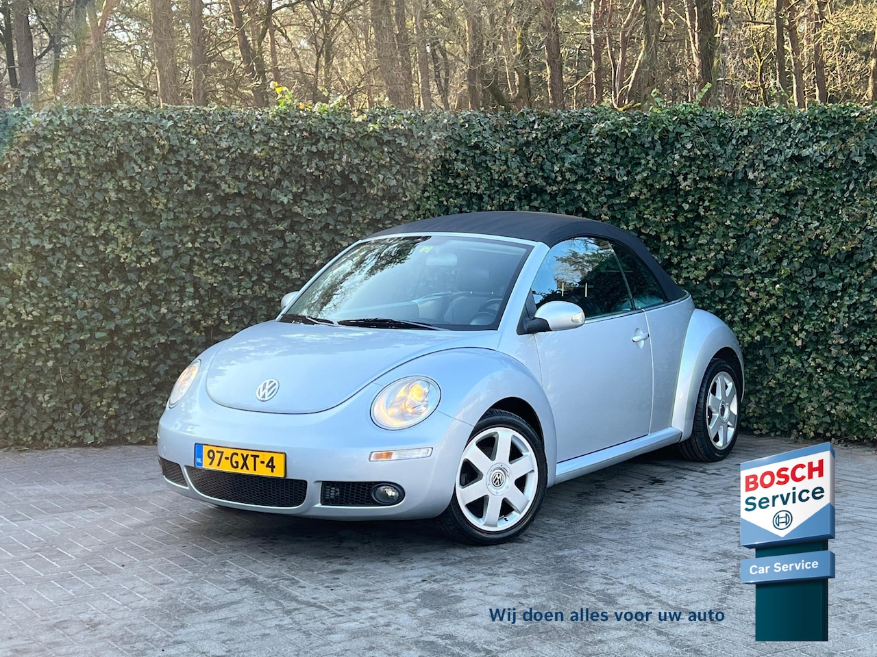 Volkswagen New Beetle Cabriolet - 1.6 Highline | BTW | Leer | Trekhaak | Stoelverwarming | Airco - AutoWereld.nl